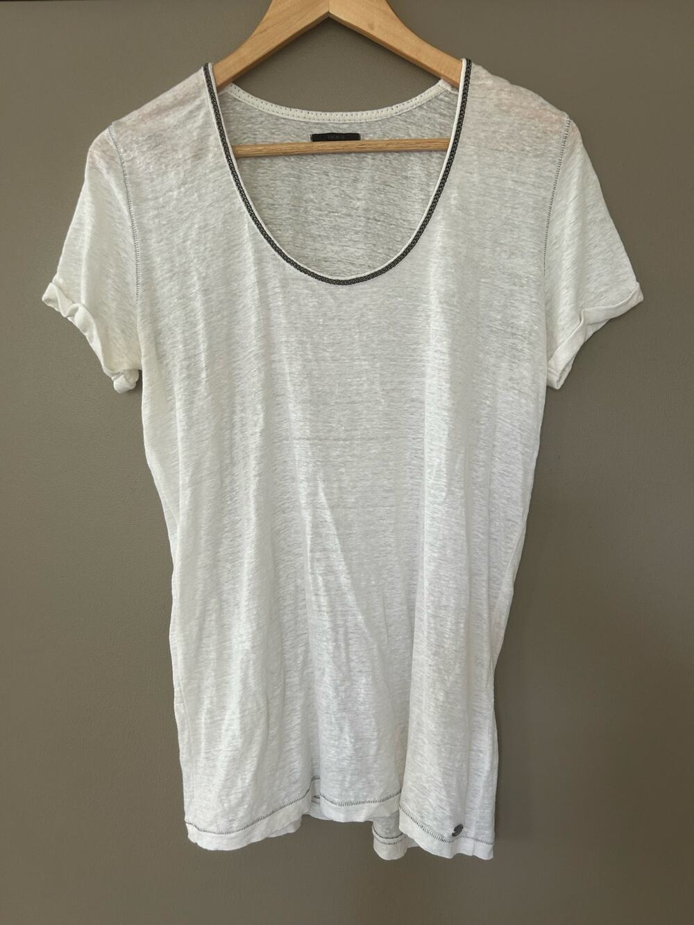 IKKS 100% Linen Tee Shirt Top White minimalist luxury capsule euro chic Chain